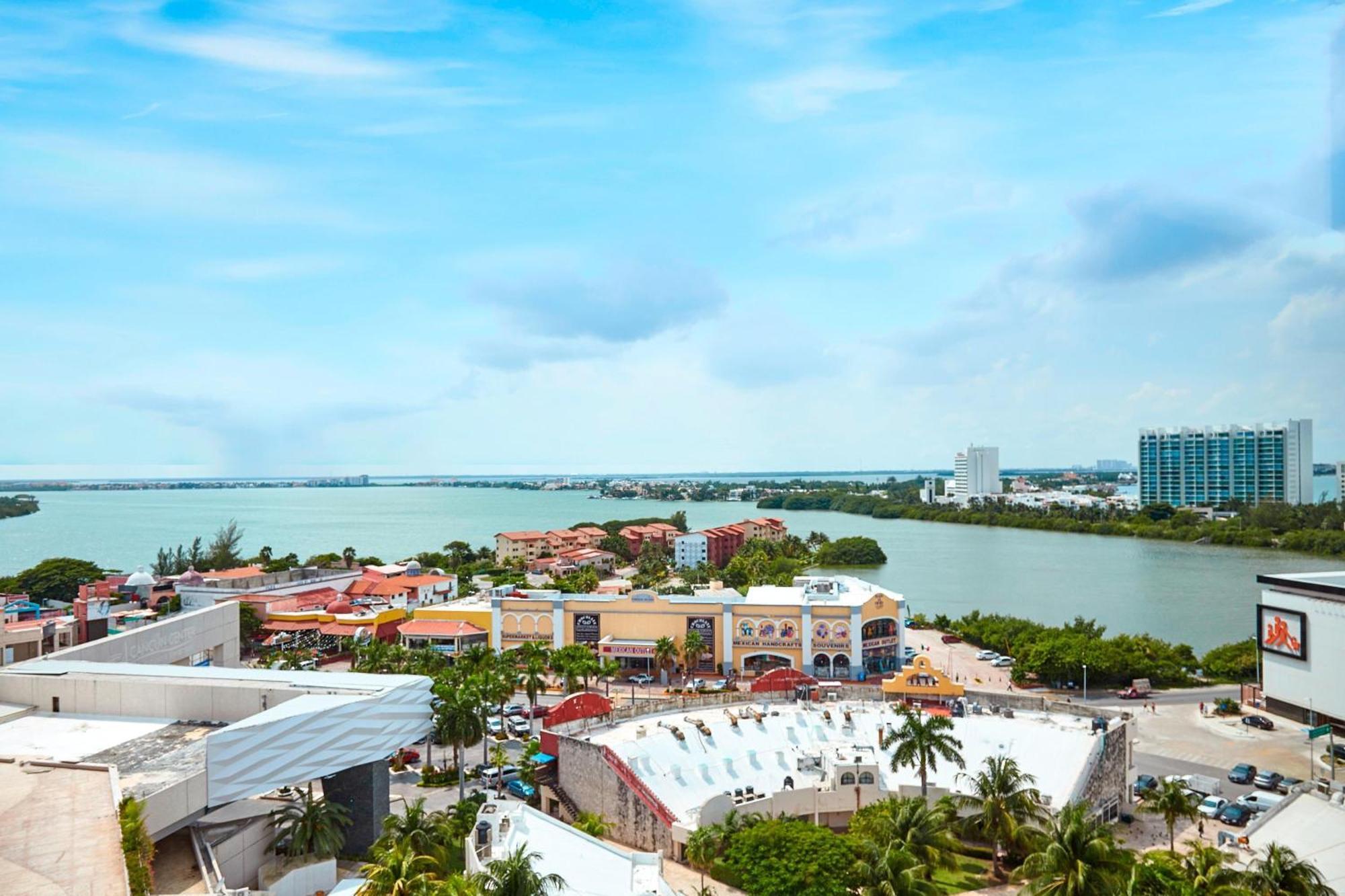 Renovated Aloft Cancun Bagian luar foto