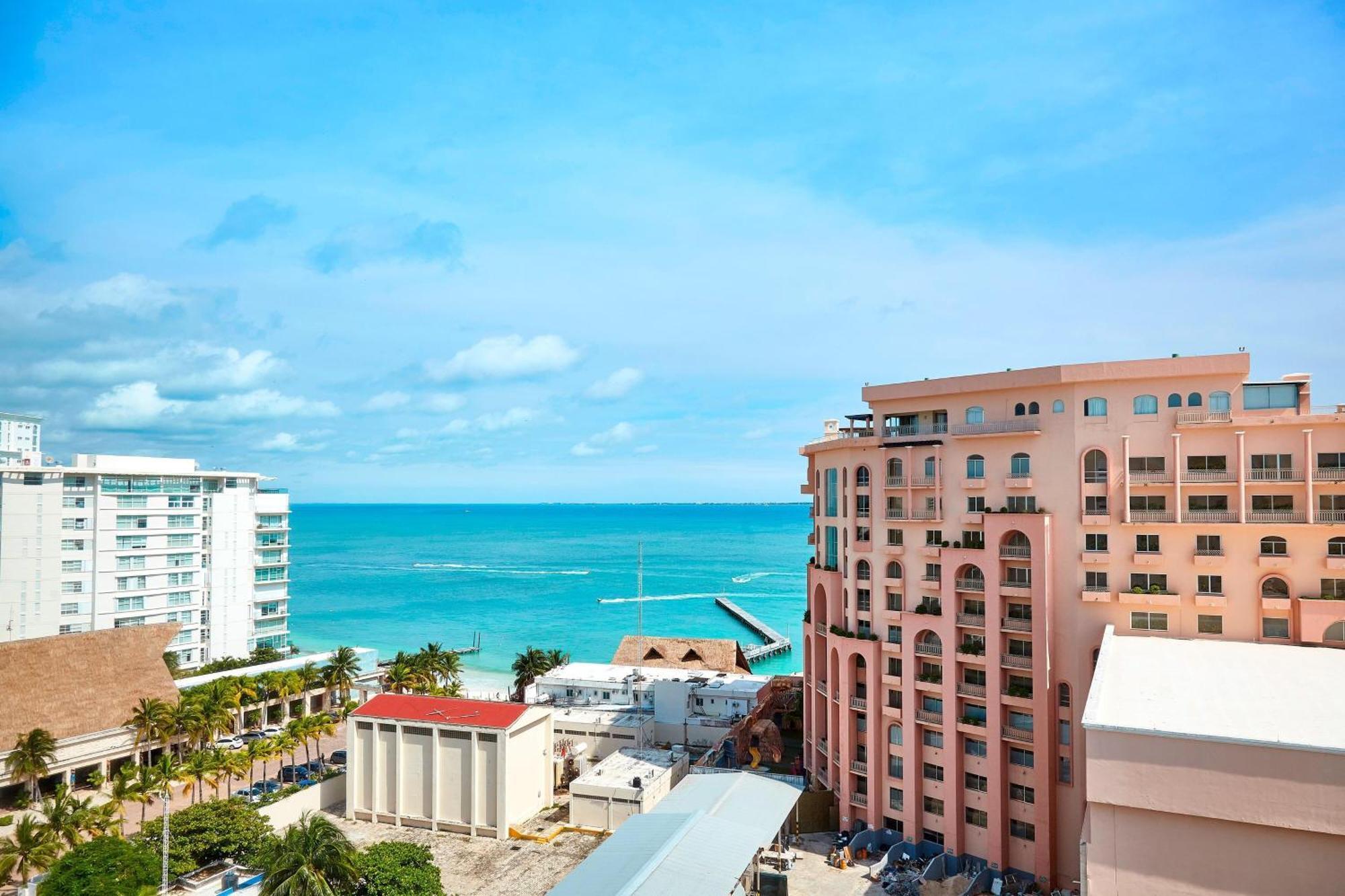 Renovated Aloft Cancun Bagian luar foto