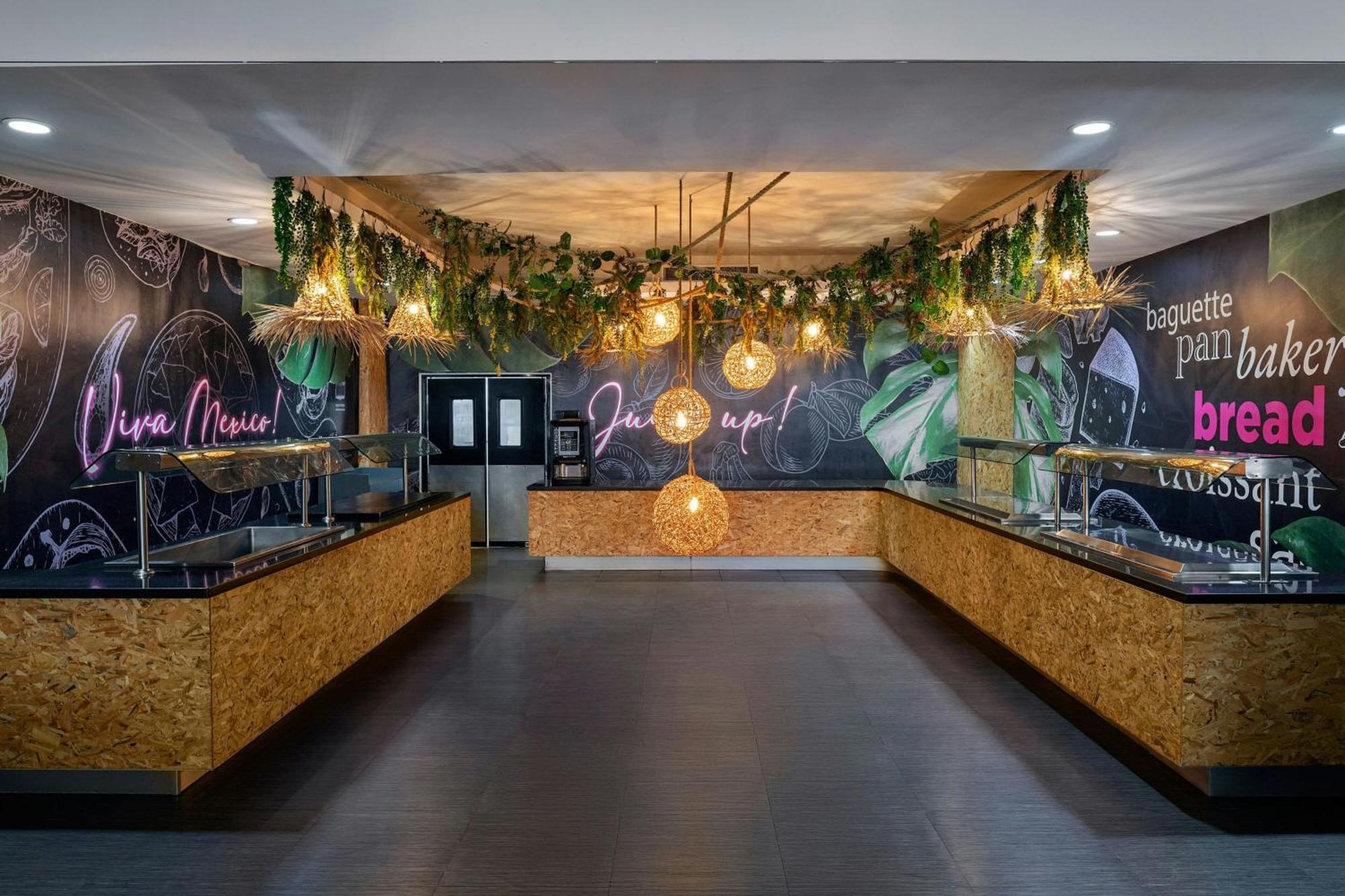 Renovated Aloft Cancun Bagian luar foto