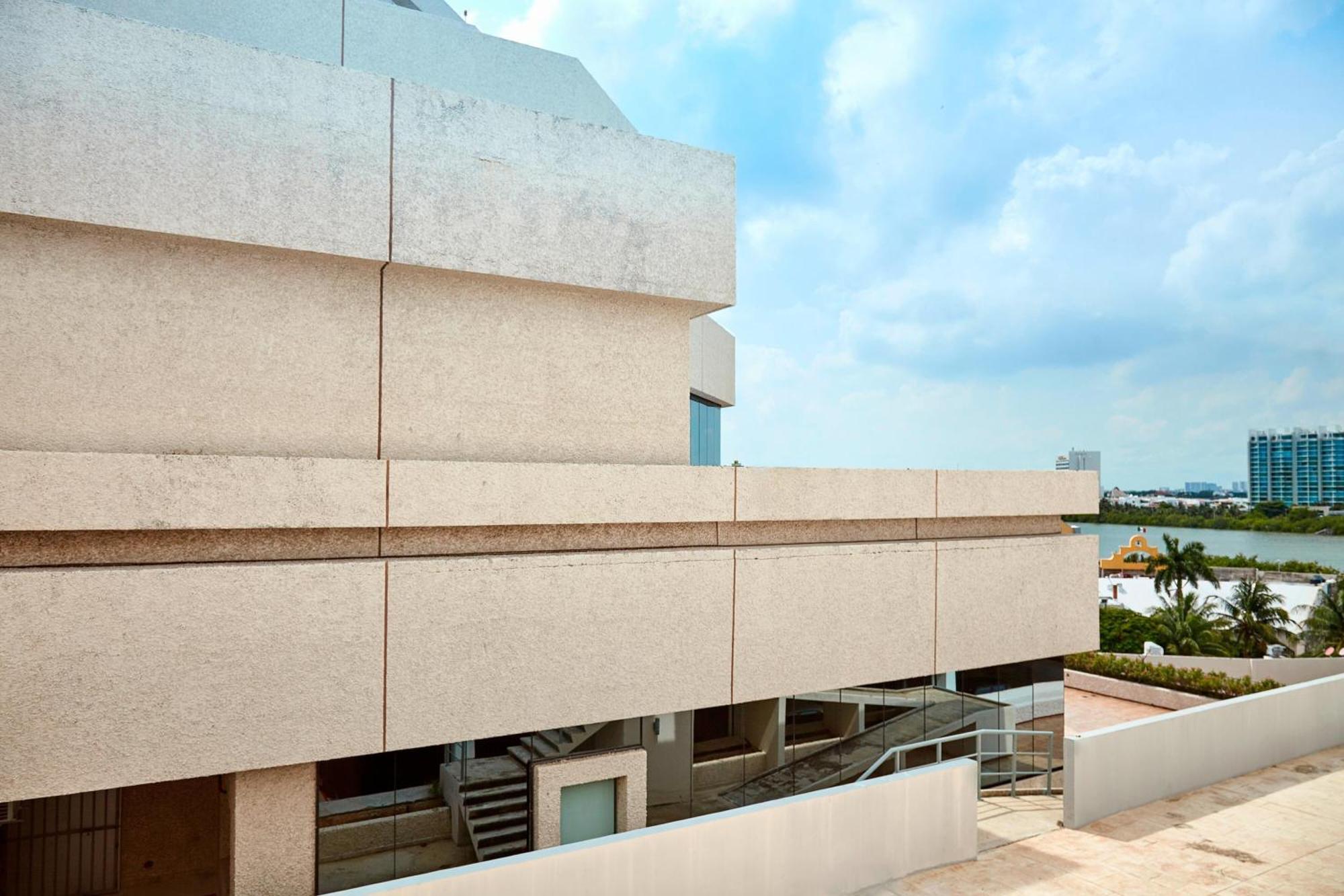 Renovated Aloft Cancun Bagian luar foto
