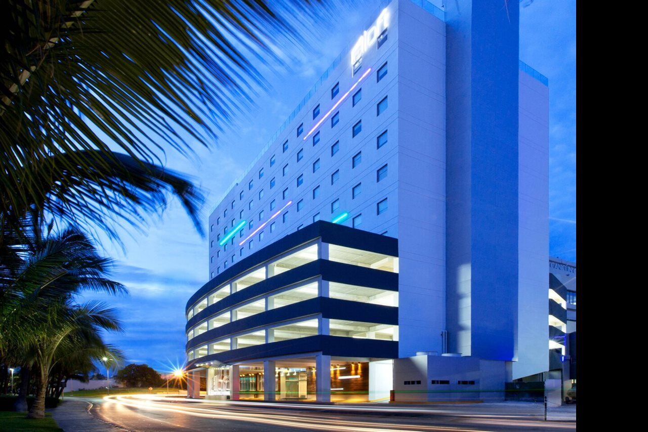 Renovated Aloft Cancun Bagian luar foto