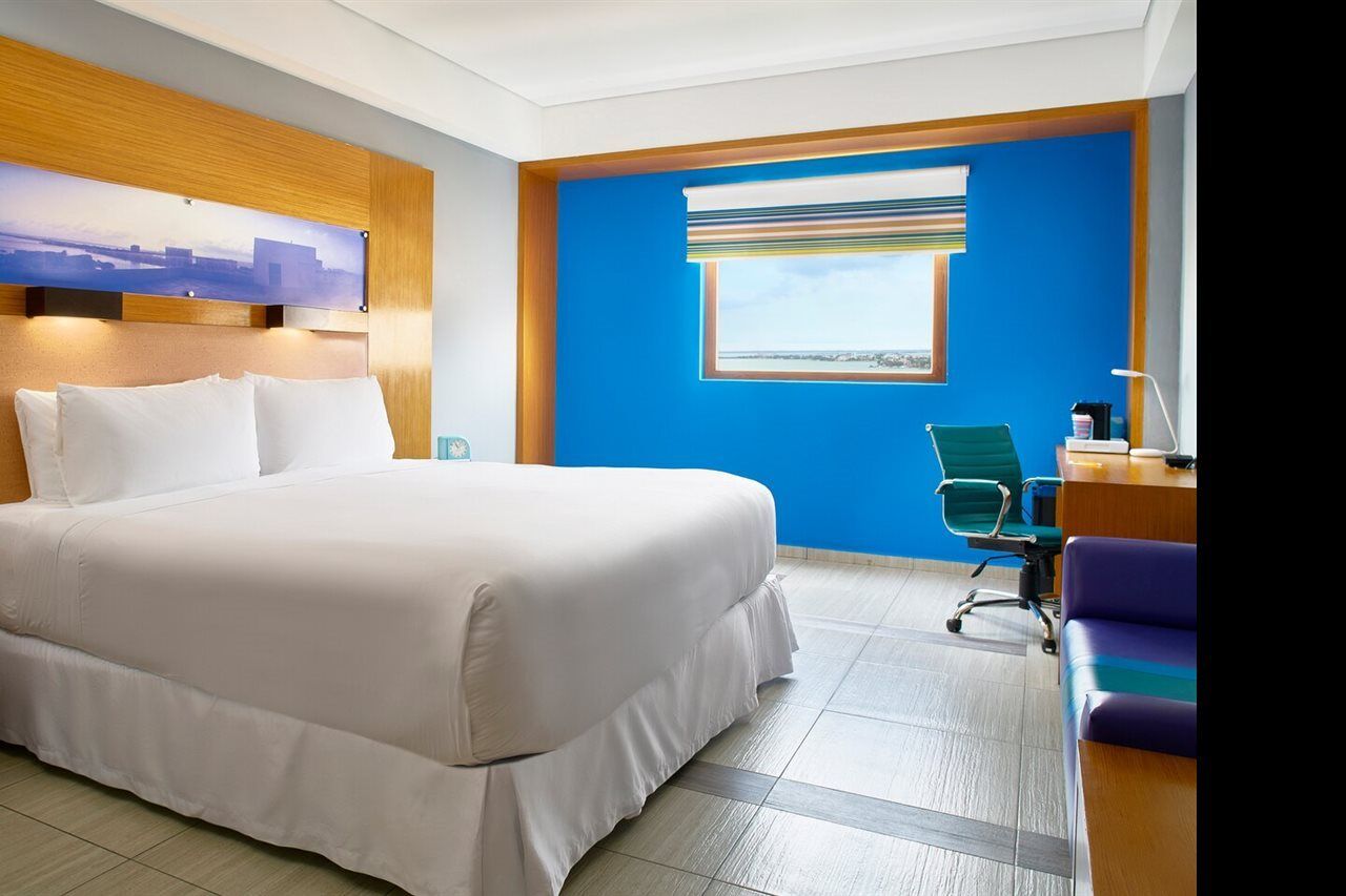 Renovated Aloft Cancun Bagian luar foto